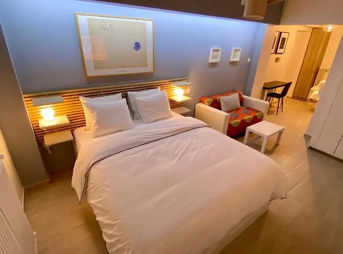 For A Genuine Athenian Homestay!